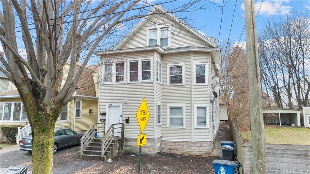 151 County Street, New Haven, Connecticut - 8 Bedrooms  
3 Bathrooms  
14 Rooms - 