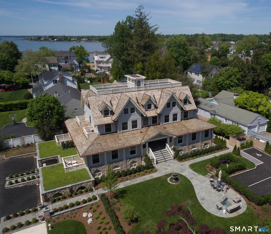 Photo of 165 Shore Road #D, Greenwich, CT 06870 (MLS # 24198810)