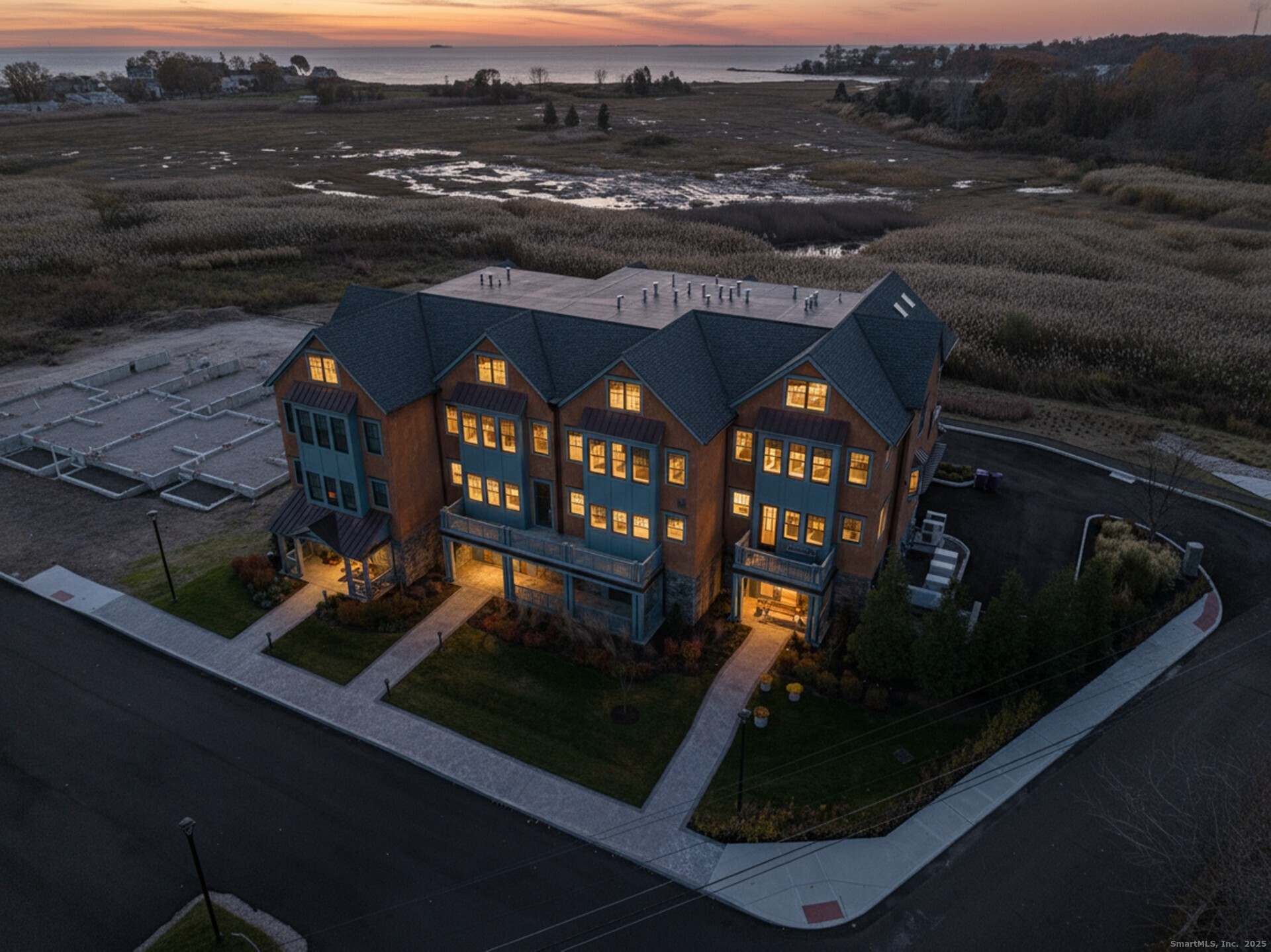 405 Whitfield Street 2