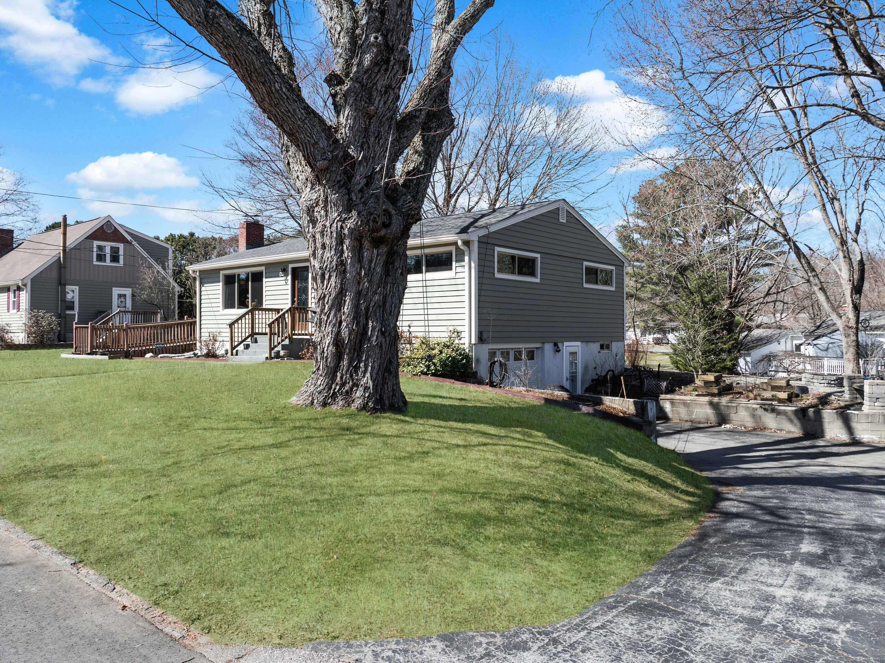 14 Melody Lane, Norwich, Connecticut image 7