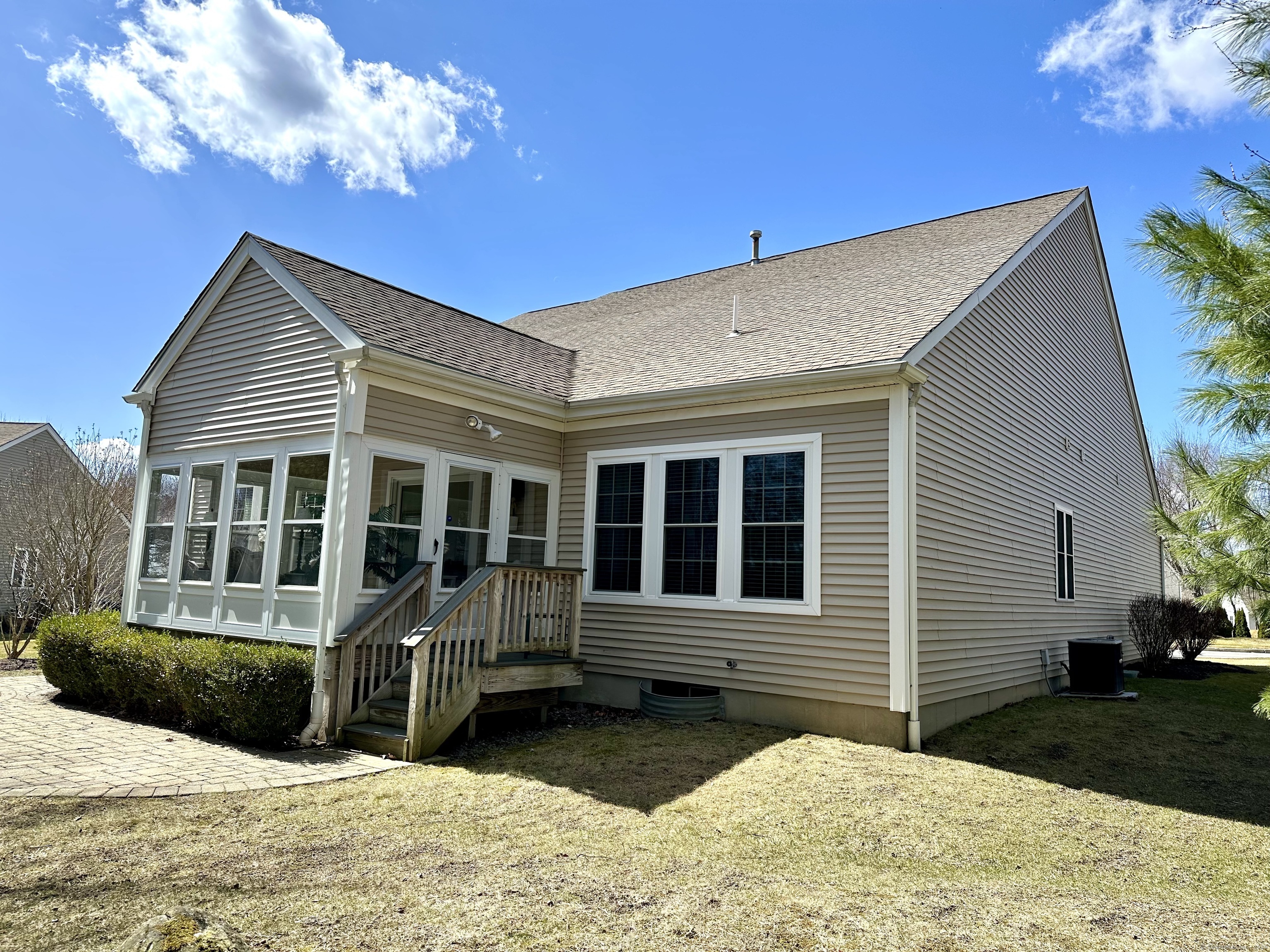 304 Fairway Drive #304, Oxford, Connecticut image 4