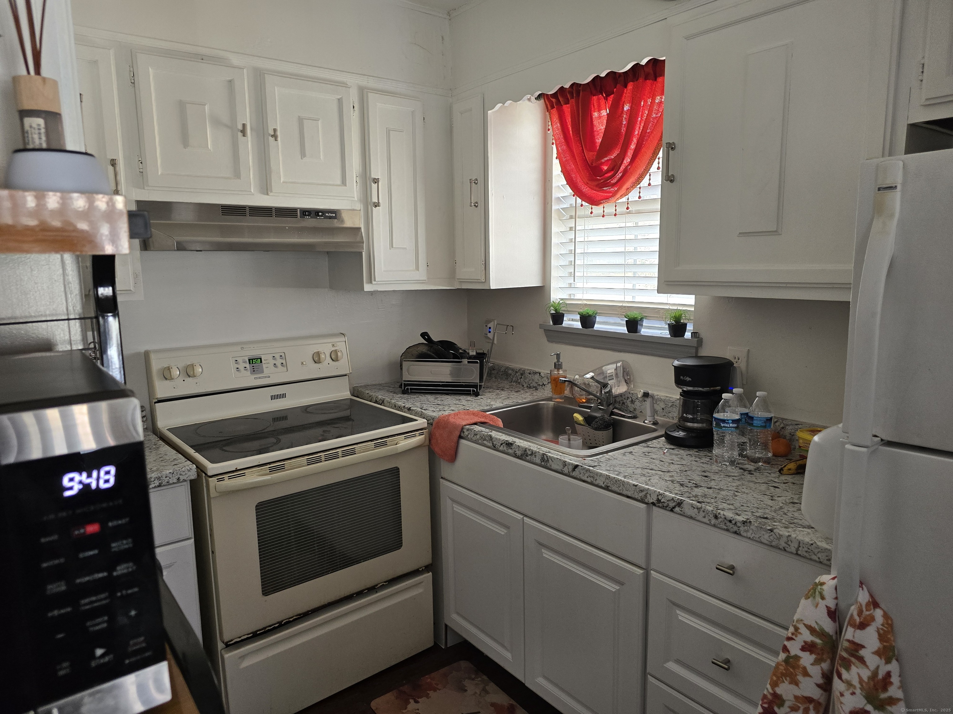 107 Angel Drive #APT B, Waterbury, Connecticut image 7