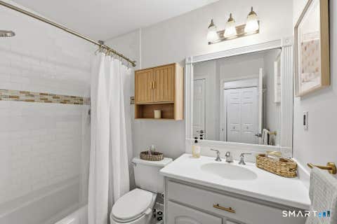 Tiny photo for 1 Valley Road #105, Stamford, CT 06902 (MLS # 24196599)