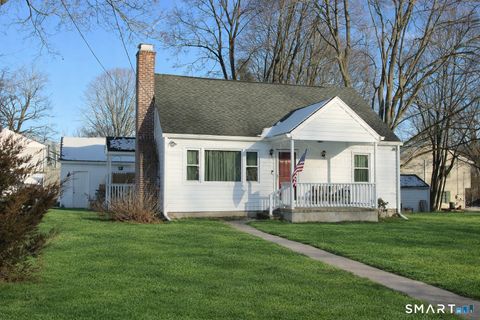 Photo of 3 Whitlock Avenue, Bethel, CT 06801 (MLS # 24150109)