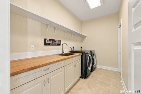 Tiny photo for 122 Lower Road, Guilford, CT 06437 (MLS # 24202711)