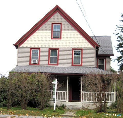 Photo of 653 Vauxhall St Extension, Waterford, CT 06385 (MLS # 24211422)