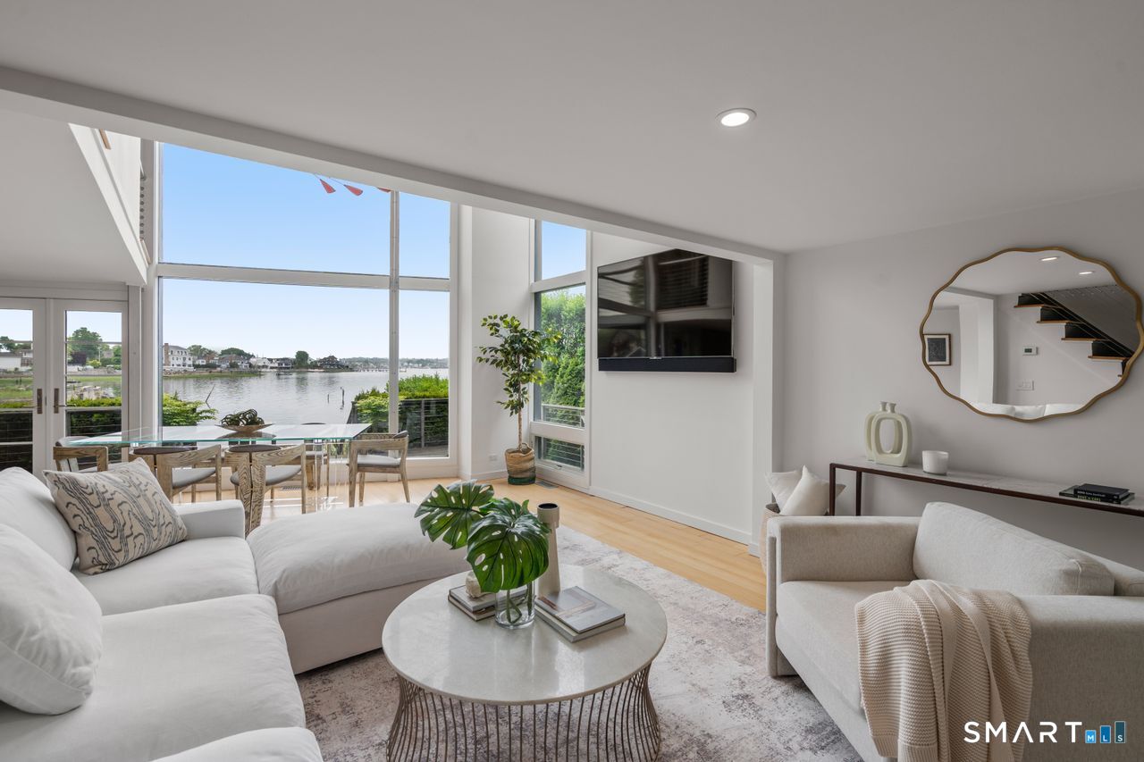 17 Seabreeze Place
