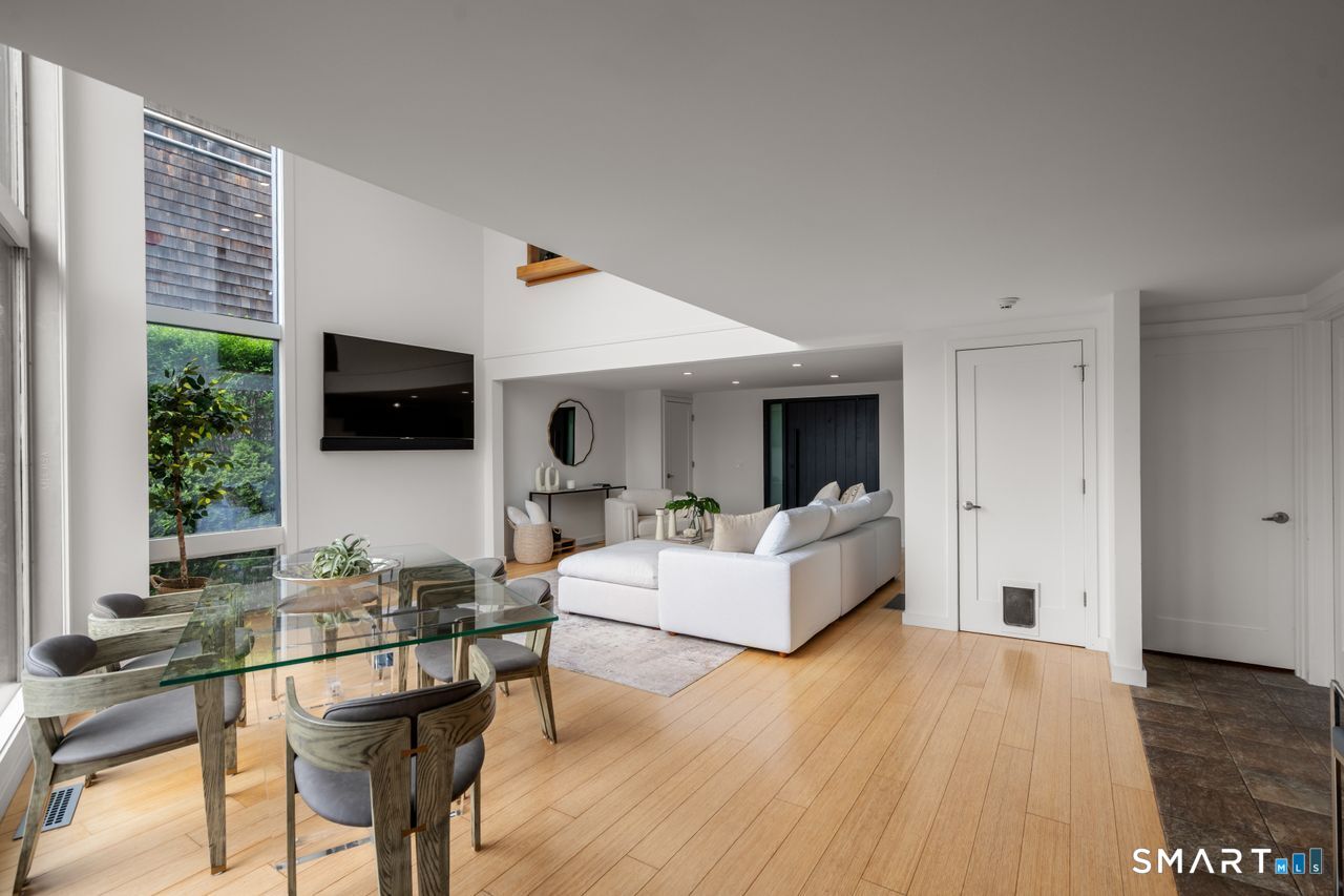 17 Seabreeze Place