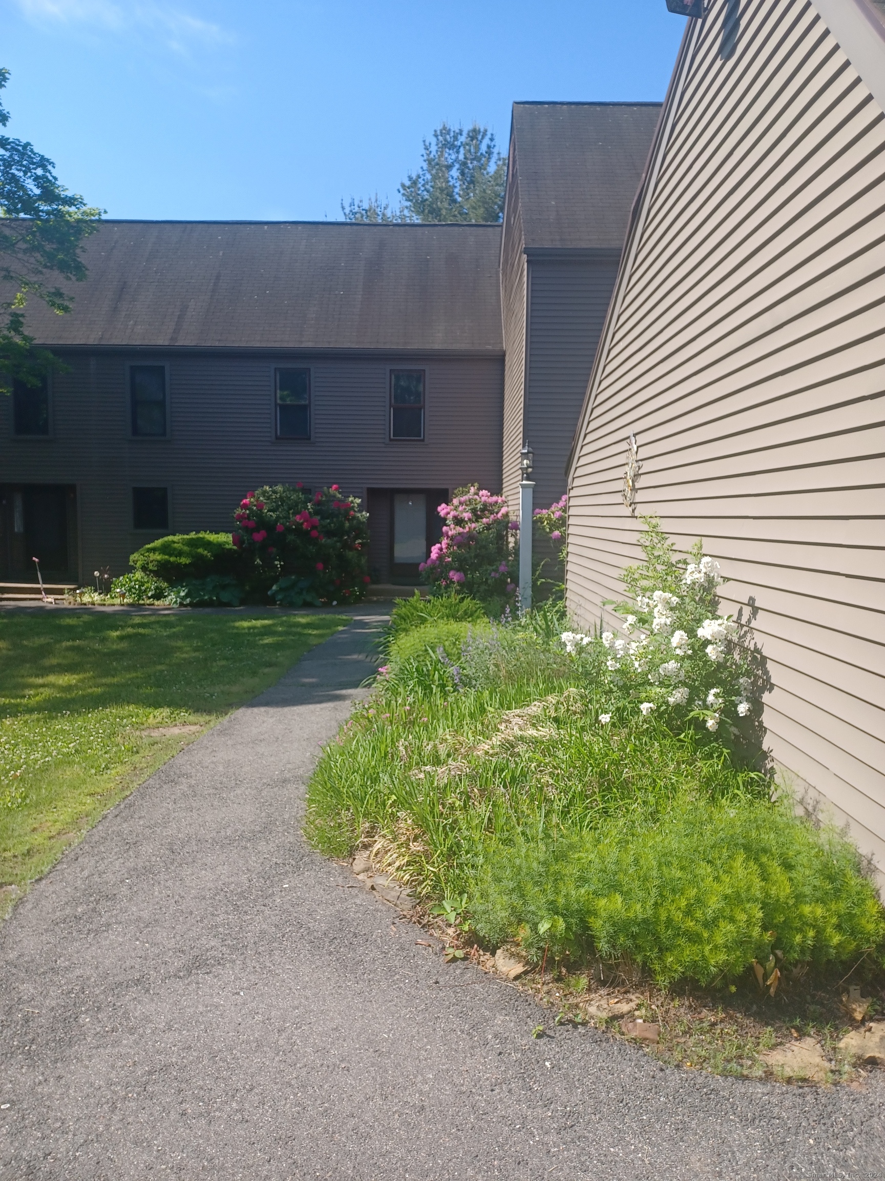 Property for Sale at 38 Danforth Lane 38, Rocky Hill, Connecticut - Bedrooms: 2 
Bathrooms: 3 
Rooms: 4  - $345,000