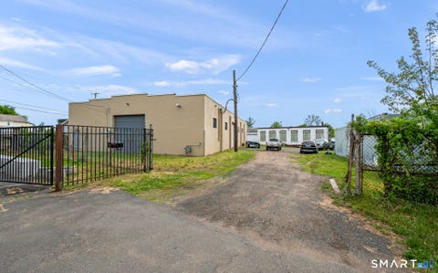Tiny photo for 100 Barclay Street, New Haven, CT 06519 (MLS # 24195883)