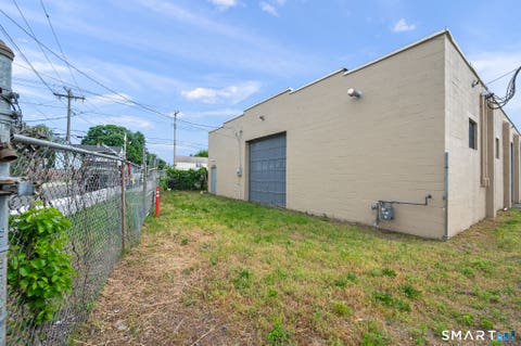 Photo of 100 Barclay Street, New Haven, CT 06519 (MLS # 24195883)