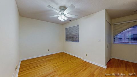 Tiny photo for 80 Country Lane #APT 40, Vernon, CT 06066 (MLS # 24143436)