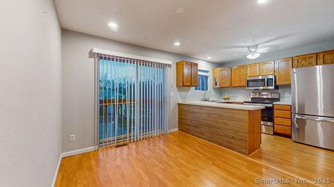 Tiny photo for 80 Country Lane #APT 40, Vernon, CT 06066 (MLS # 24143436)