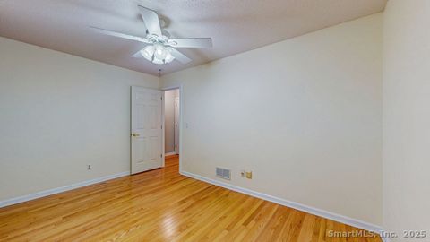 Tiny photo for 80 Country Lane #APT 40, Vernon, CT 06066 (MLS # 24143436)