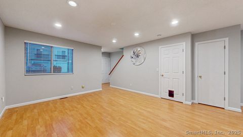 Tiny photo for 80 Country Lane #APT 40, Vernon, CT 06066 (MLS # 24143436)