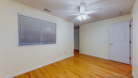 Tiny photo for 80 Country Lane #APT 40, Vernon, CT 06066 (MLS # 24143436)