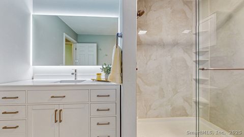 Tiny photo for 80 Country Lane #APT 40, Vernon, CT 06066 (MLS # 24143436)