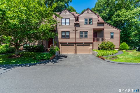 Condo For Sale - 6 Rolling Ridge Road #6<br/> Monroe, CT 06468