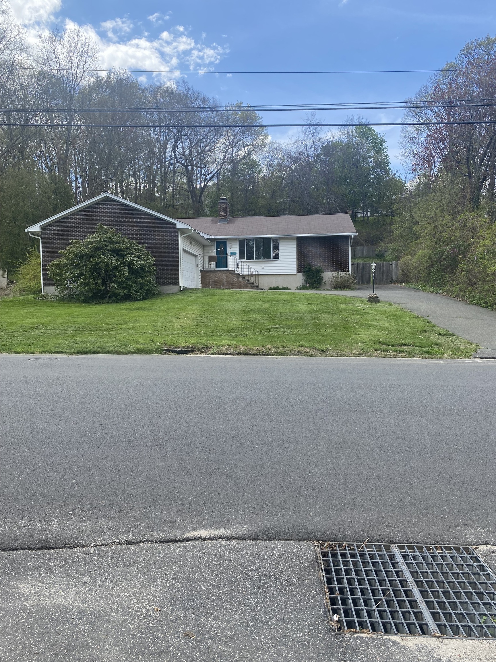 178 Stoddard Road, Waterbury, Connecticut - 3 Bedrooms  
2 Bathrooms  
7 Rooms - 