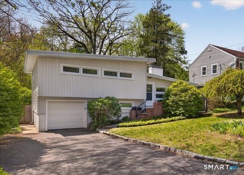 Photo of 122 Corbin Road, Hamden, CT 06517 (MLS # 24169409)