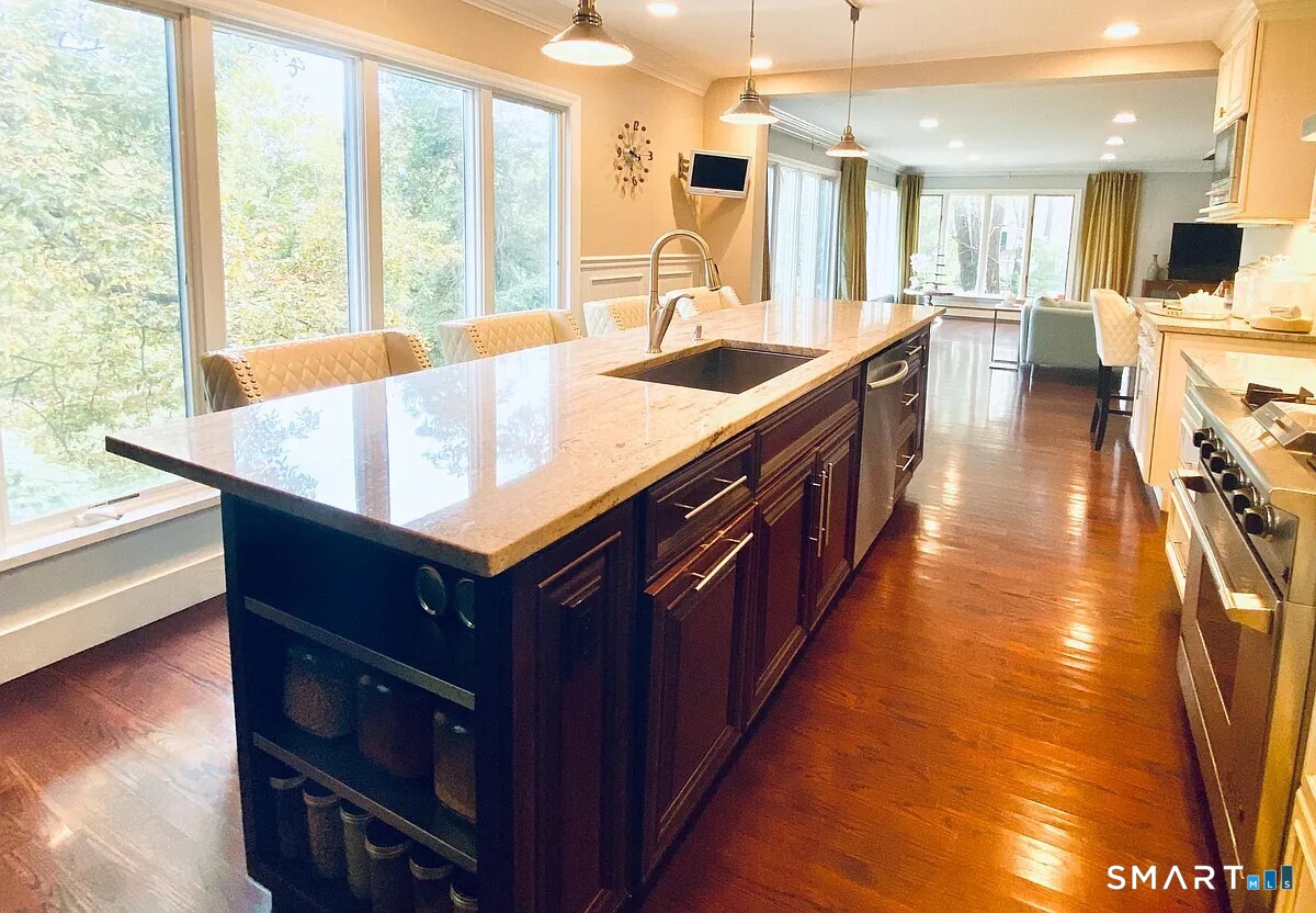 26 Sport Hill Parkway