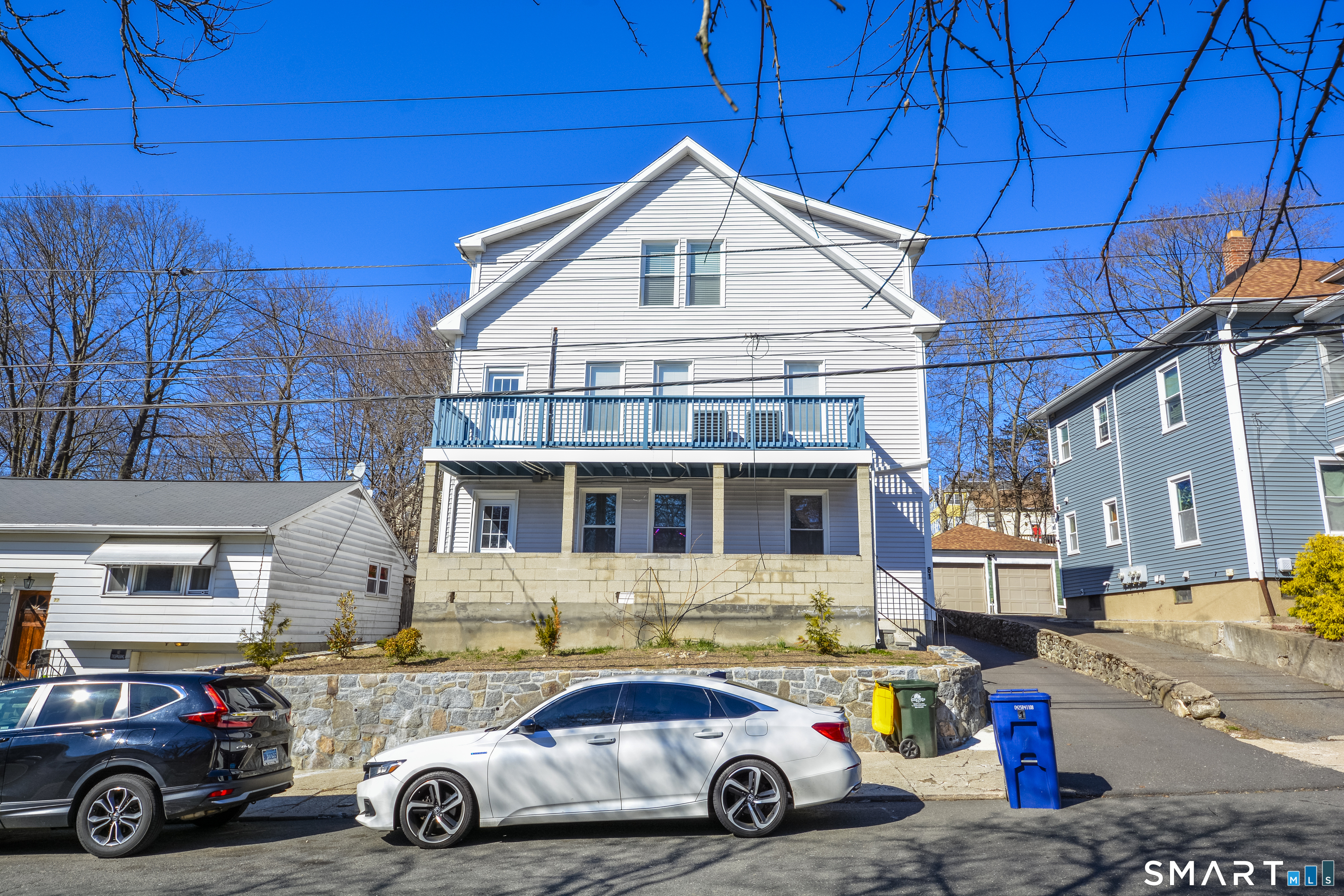 81 Myrtle Avenue