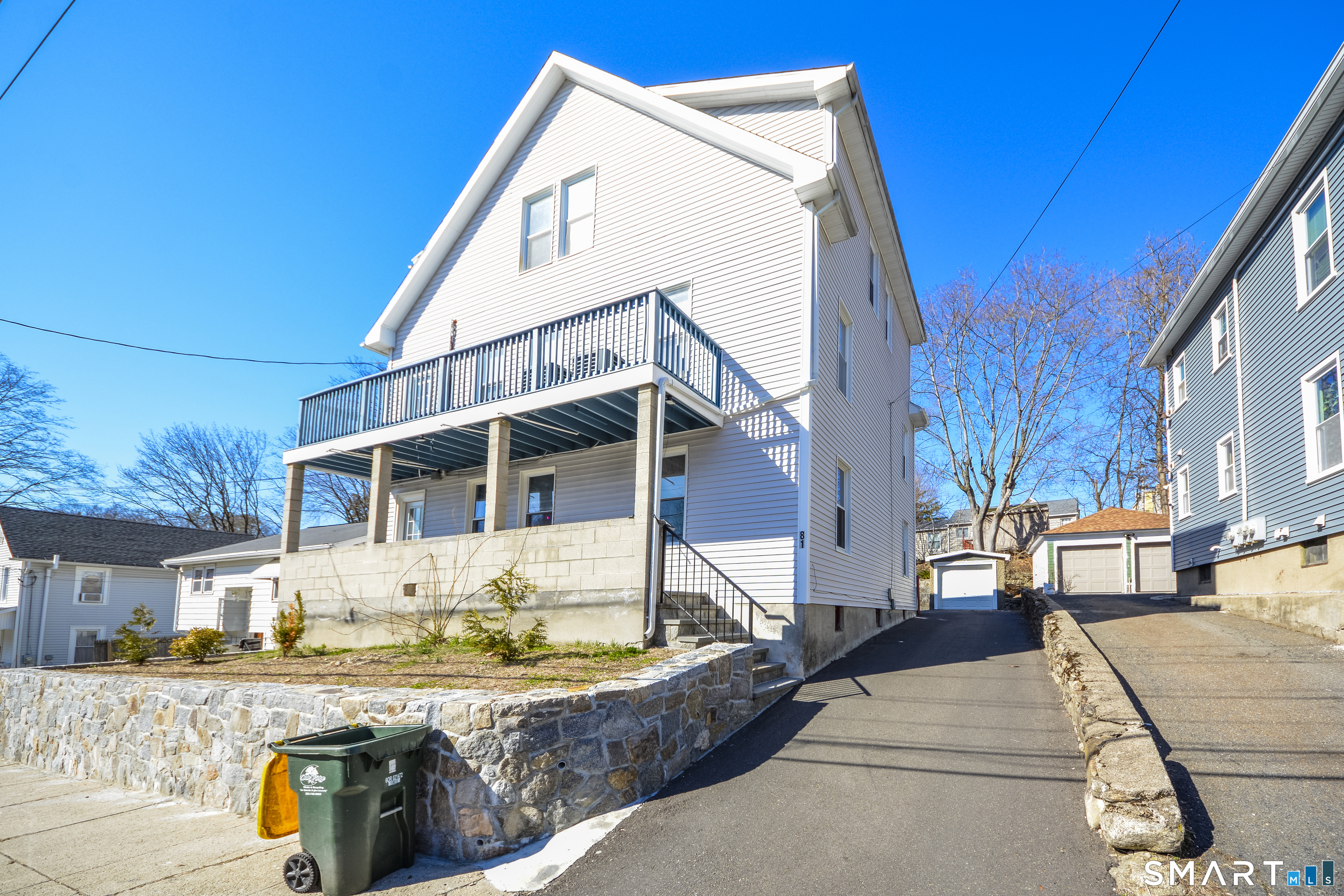 81 Myrtle Avenue