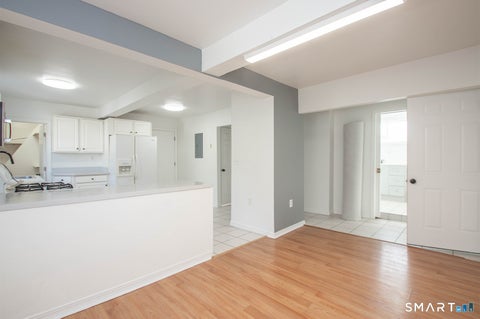 Apartment For Rent - 2879 Fairfield Avenue #3<br/> Bridgeport, CT 06605