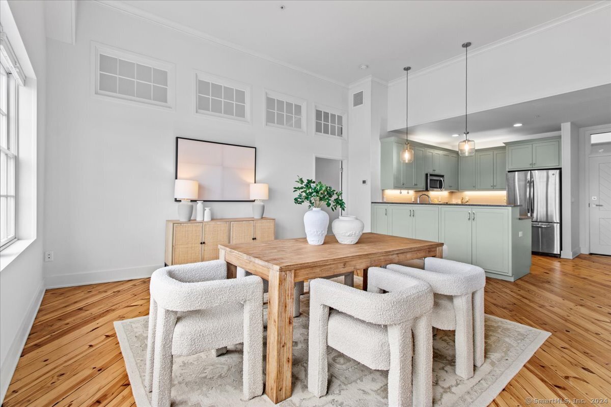 60 Willow Street 305