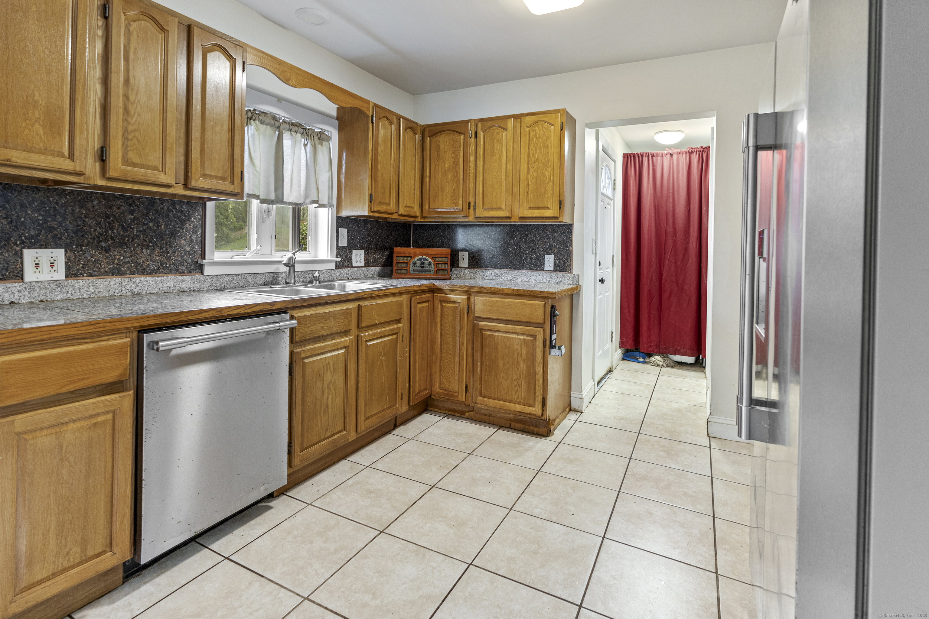 121 Taftville Occum Road, Norwich, Connecticut image 16