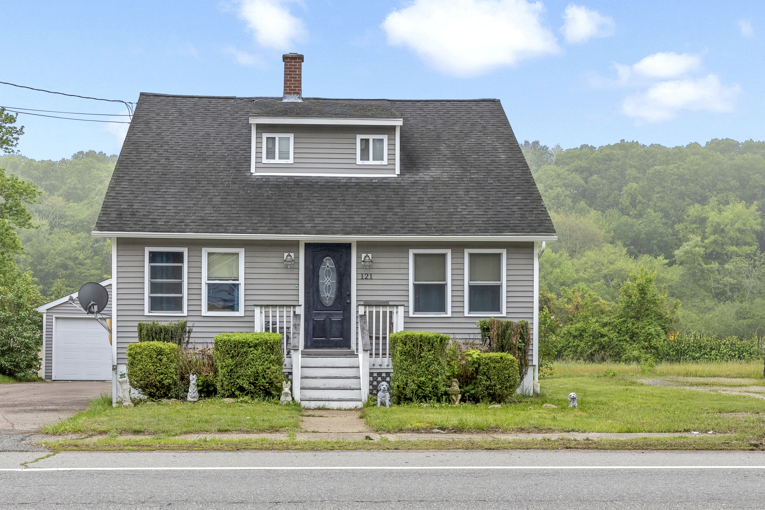 121 Taftville Occum Road, Norwich, Connecticut image 1
