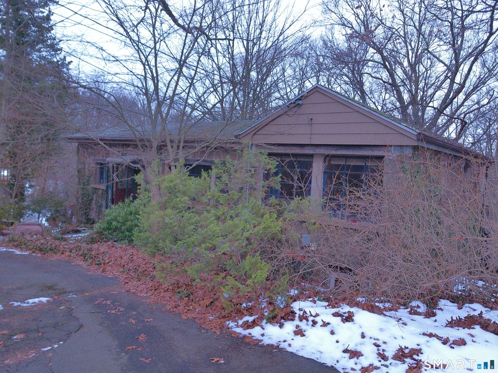 Photo of 406 Strong Street, East Haven, CT 06512 (MLS # 24146900)