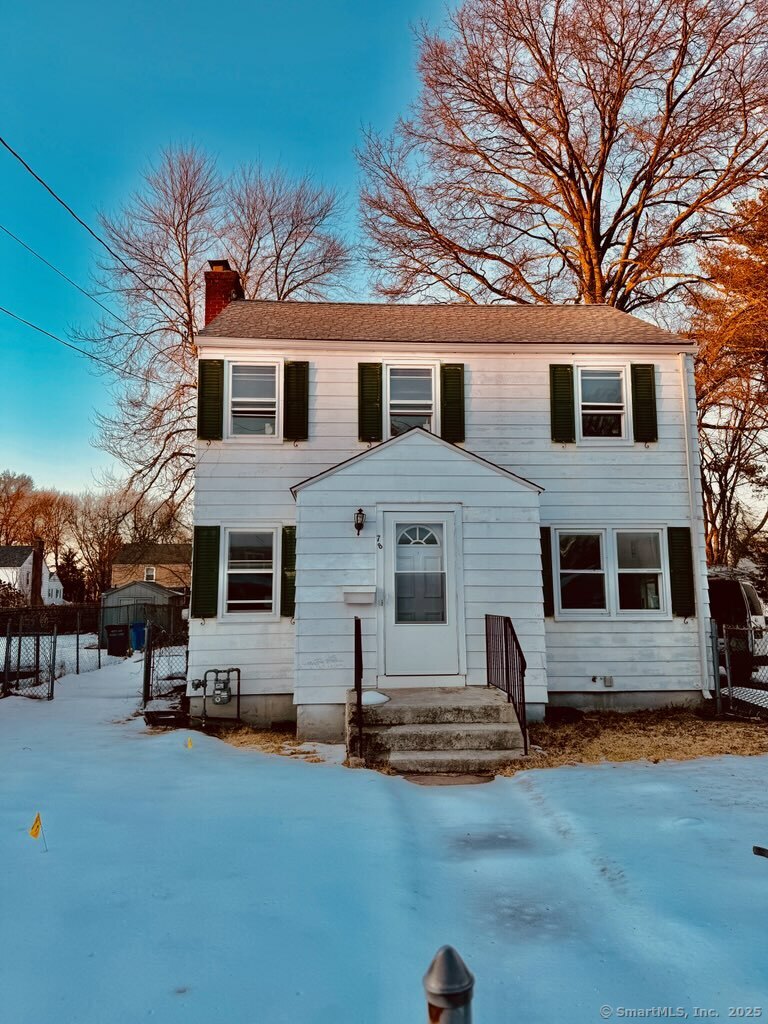 Marion Street, Hartford, Connecticut - 3 Bedrooms  
3 Bathrooms  
6 Rooms - 