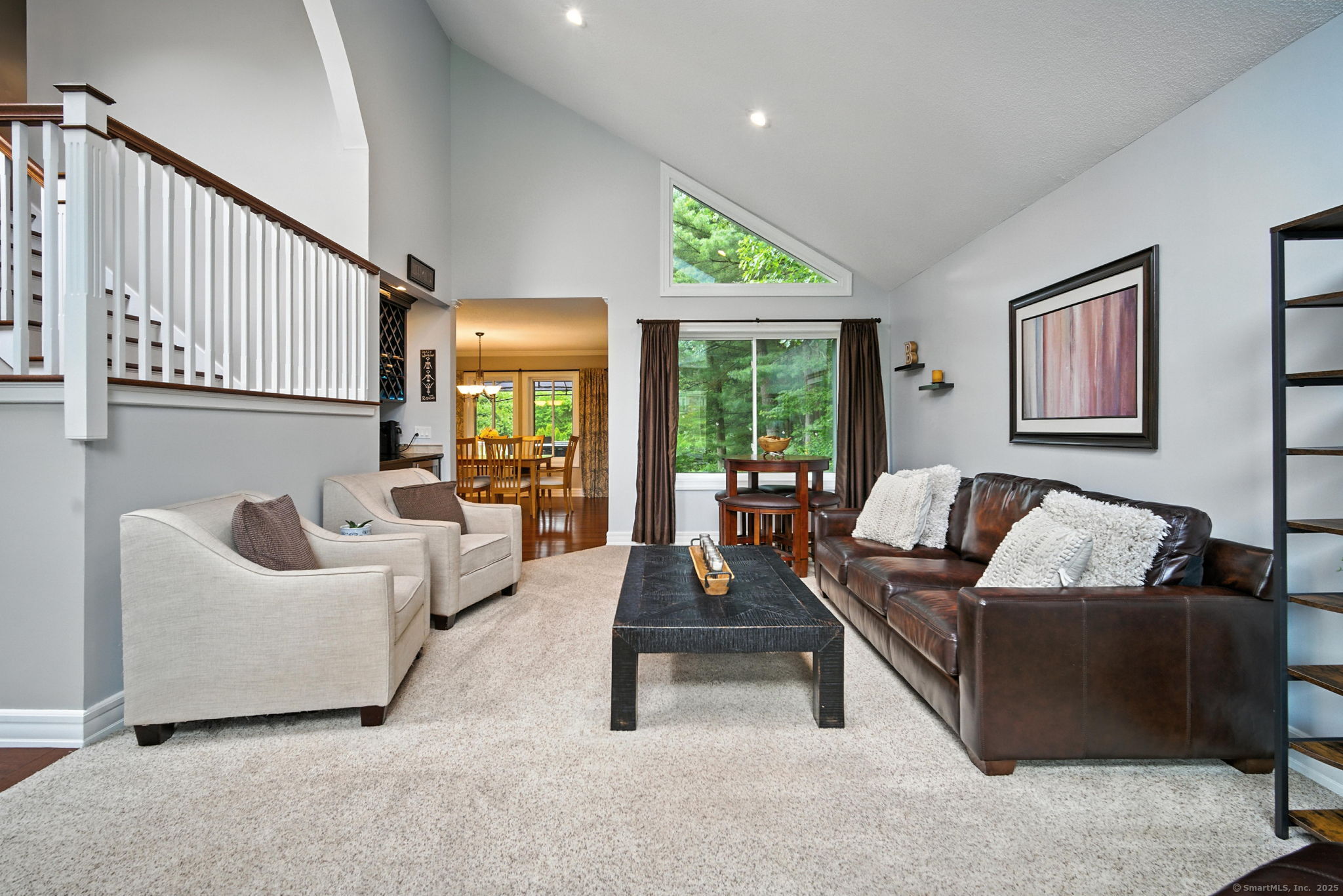 7 Knollwood Drive