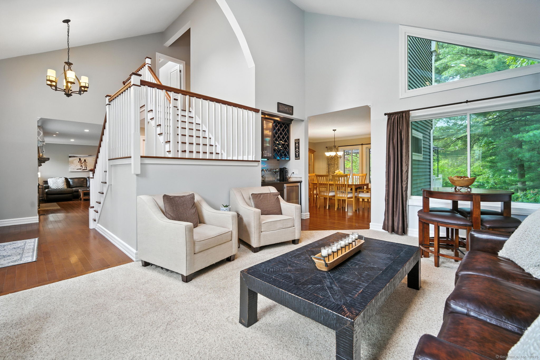 7 Knollwood Drive