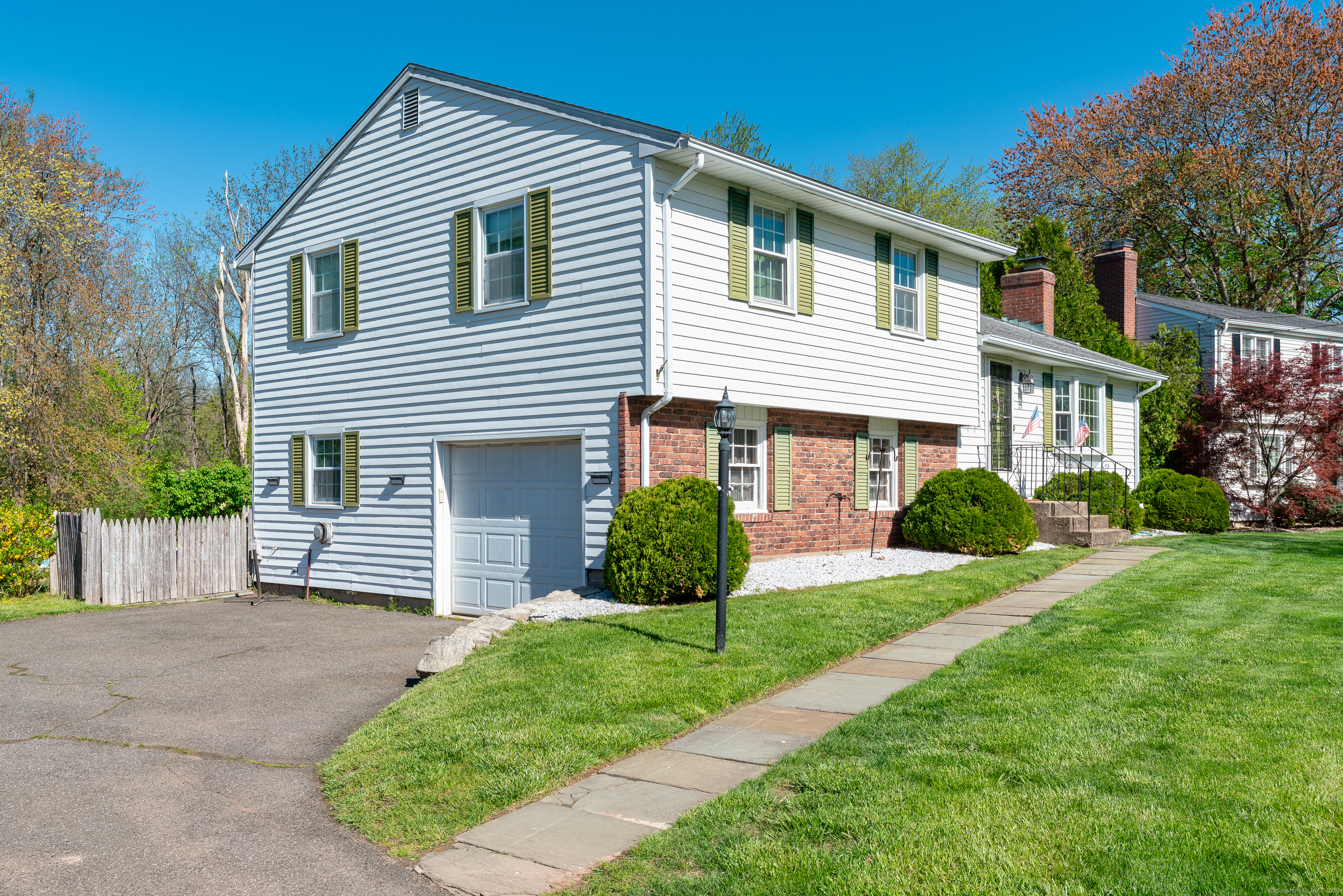 23 Fairlane Drive, Wethersfield, Connecticut image 3