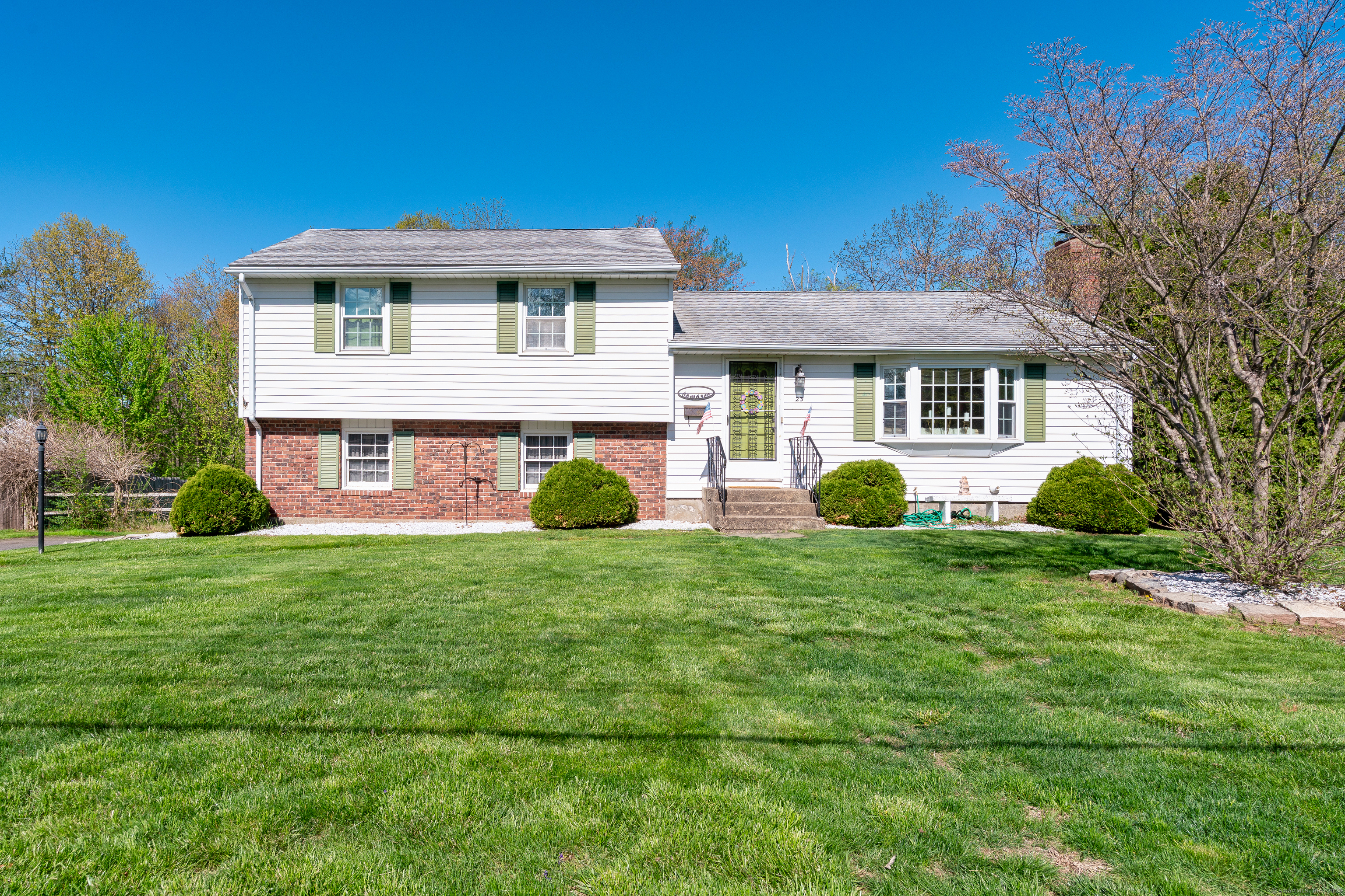 23 Fairlane Drive, Wethersfield, Connecticut image 1