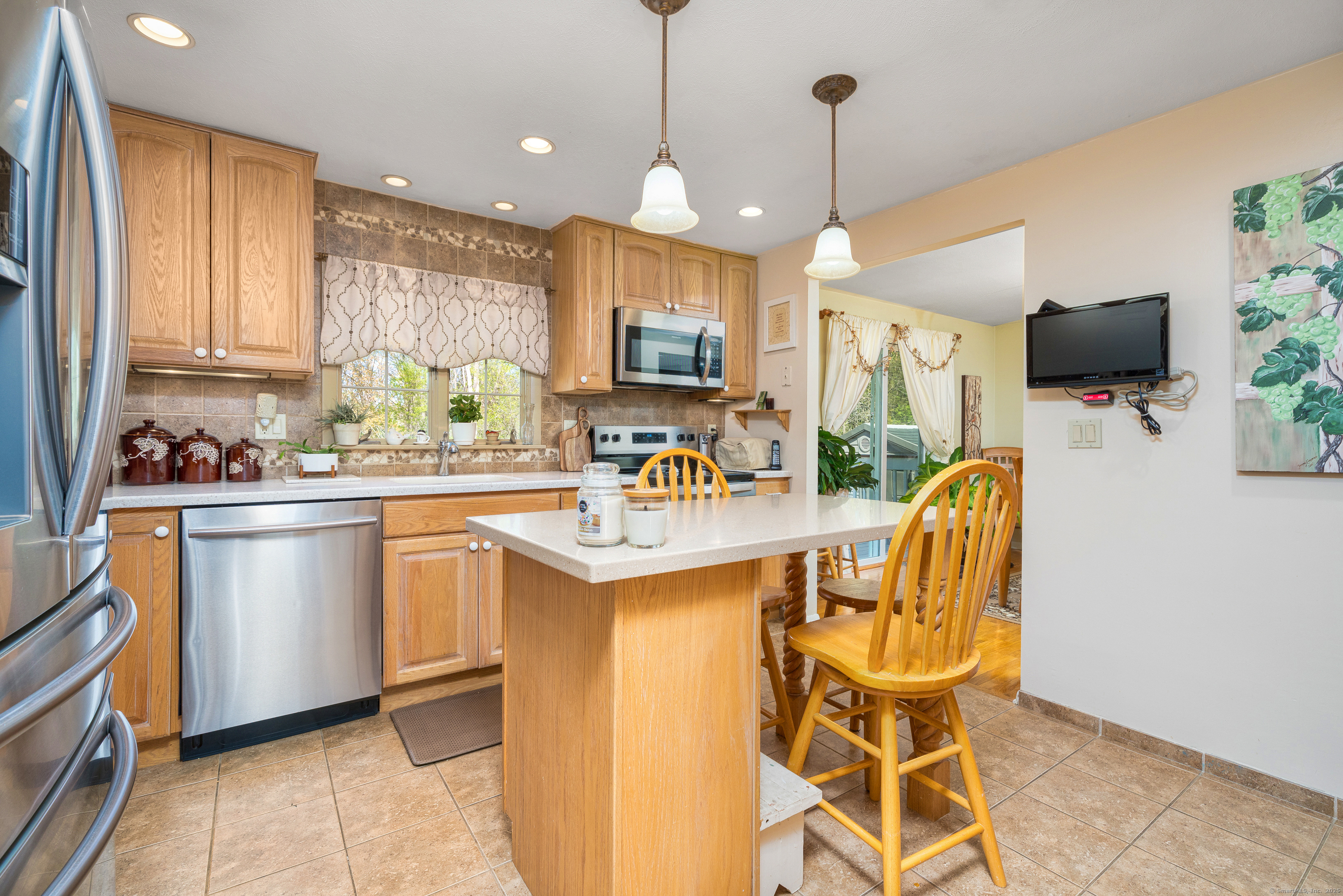 23 Fairlane Drive, Wethersfield, Connecticut image 18