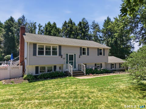 Photo of 26 Pearl Drive, Vernon, CT 06066 (MLS # 24193335)