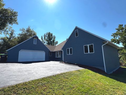 Tiny photo for 4 Bayview Circle, Watertown, CT 06795 (MLS # 24167908)