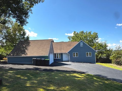 Tiny photo for 4 Bayview Circle, Watertown, CT 06795 (MLS # 24167908)