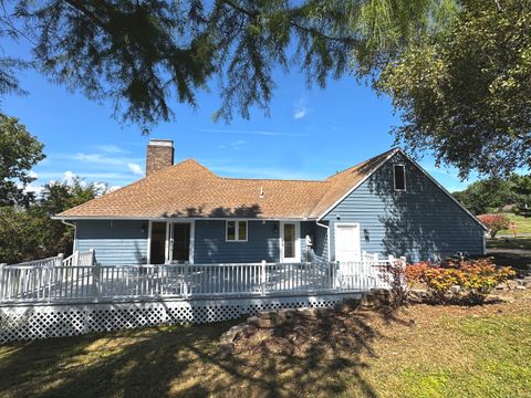 Tiny photo for 4 Bayview Circle, Watertown, CT 06795 (MLS # 24167908)
