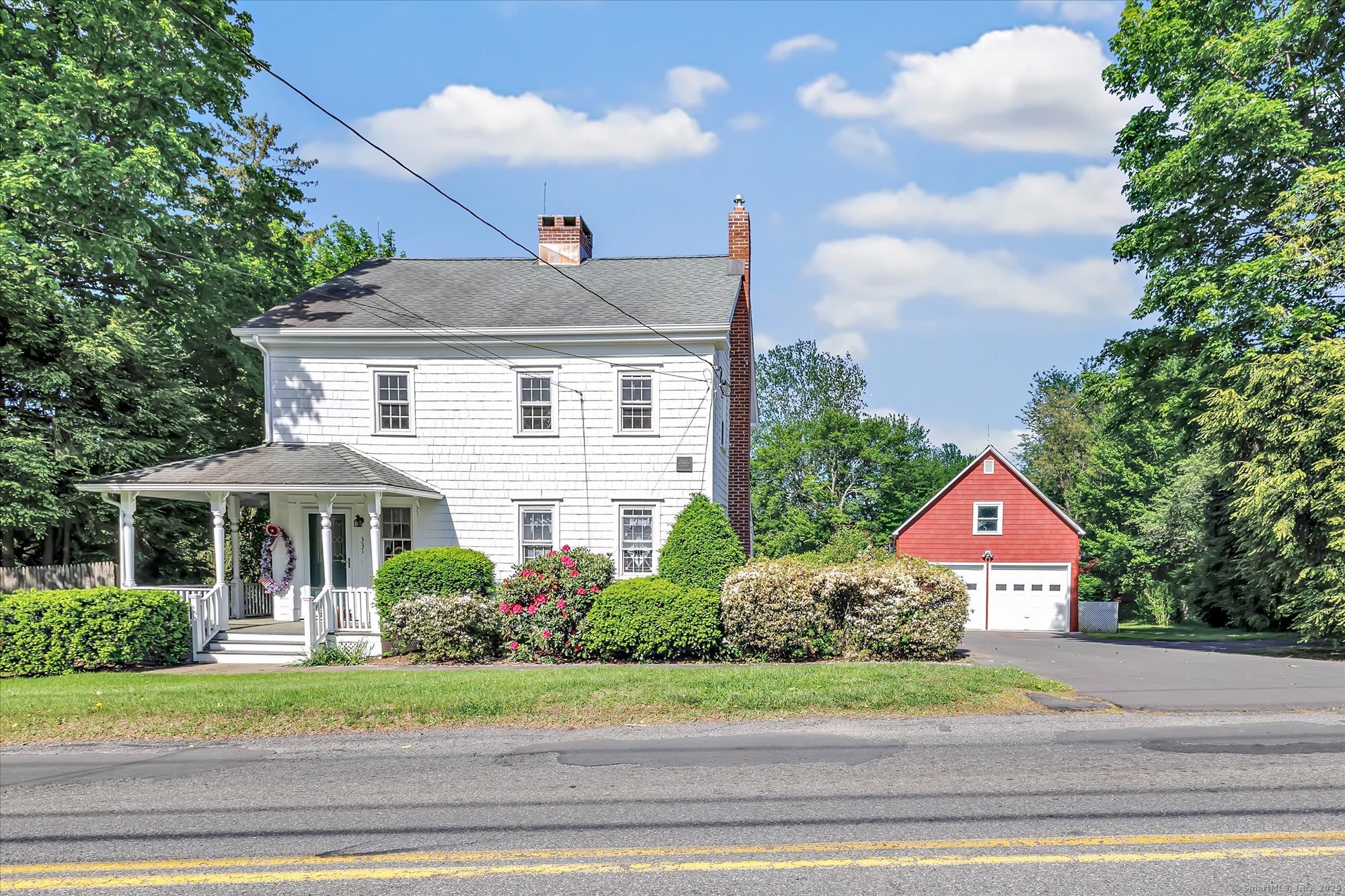 Elm Street, Monroe, Connecticut - 4 Bedrooms  
2 Bathrooms  
7 Rooms - 