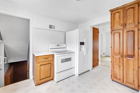 Tiny photo for 93 Catherine Terrace, Fairfield, CT 06824 (MLS # 24136417)