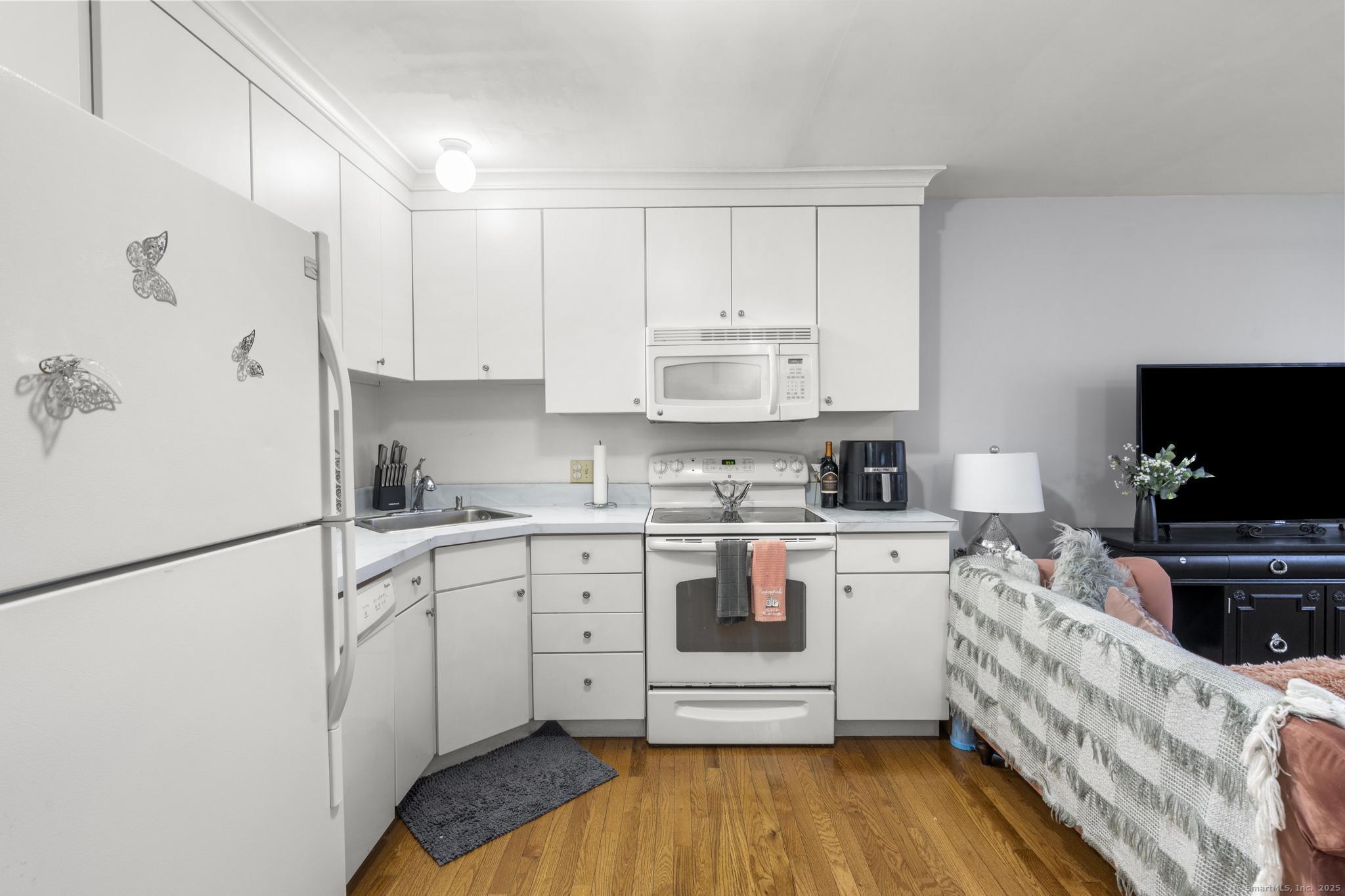 53 Harwinton Avenue APT 4