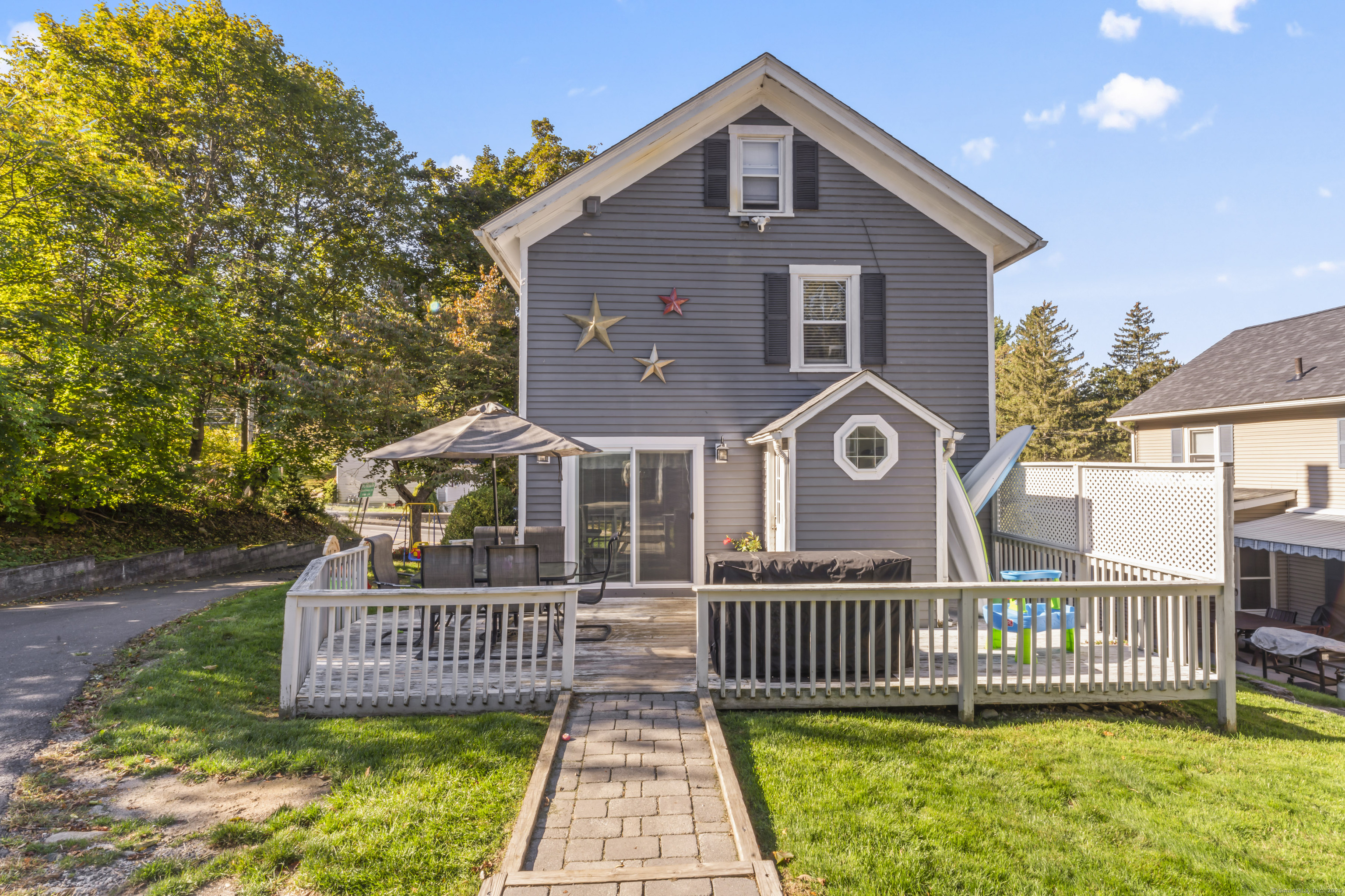 461 East Main Street