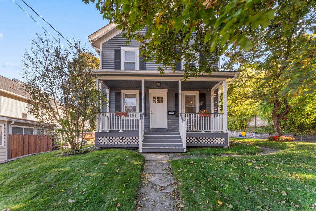 Photo of 461 E Main Street, Thomaston, CT 06787 (MLS # 24137994)