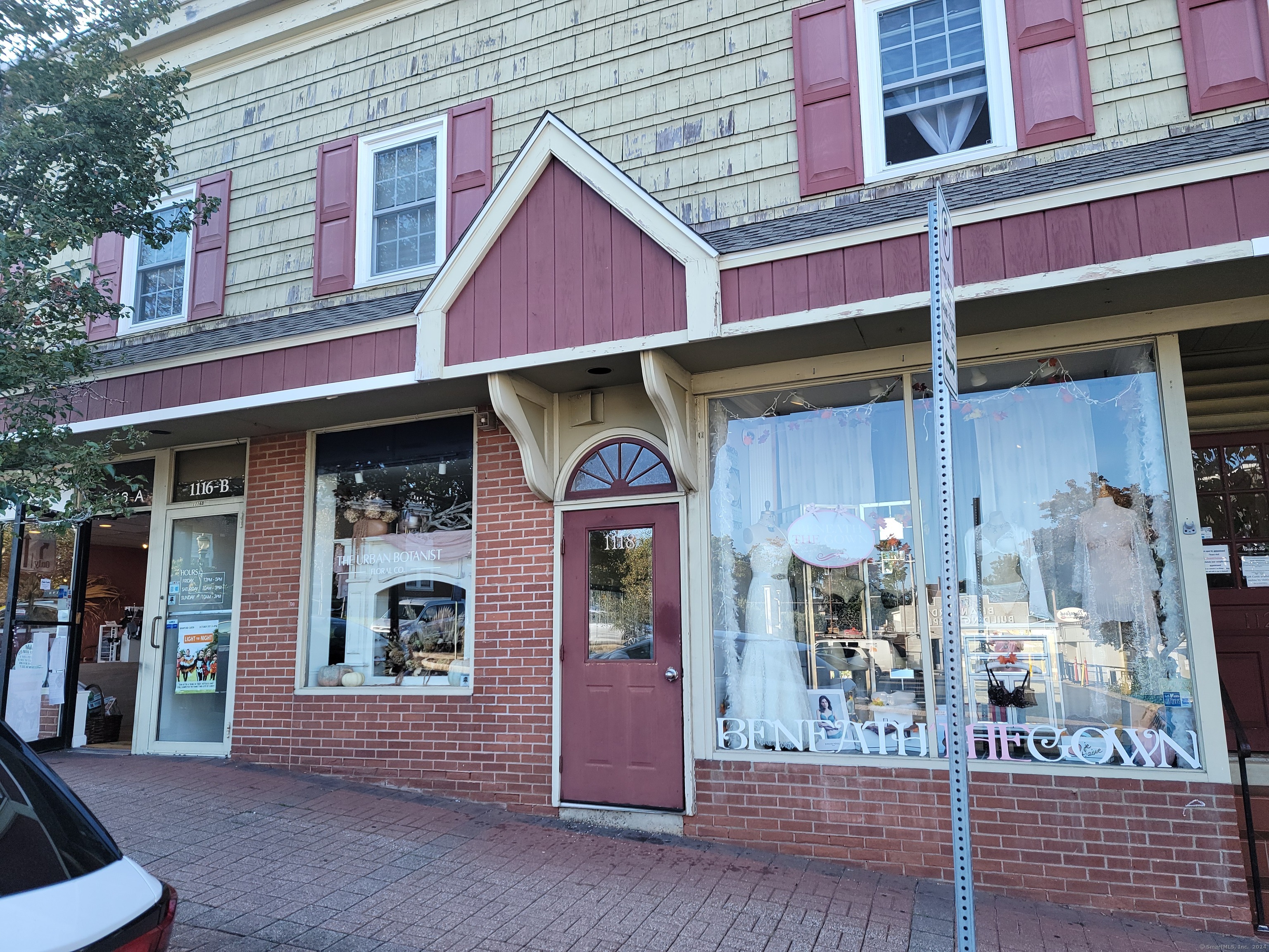 Main Street 2, Branford, Connecticut - 1 Bedrooms  
1 Bathrooms  
2 Rooms - 