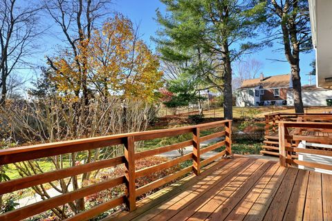 Tiny photo for 245 Sunnyridge Avenue #APT 2, Fairfield, CT 06824 (MLS # 24141953)