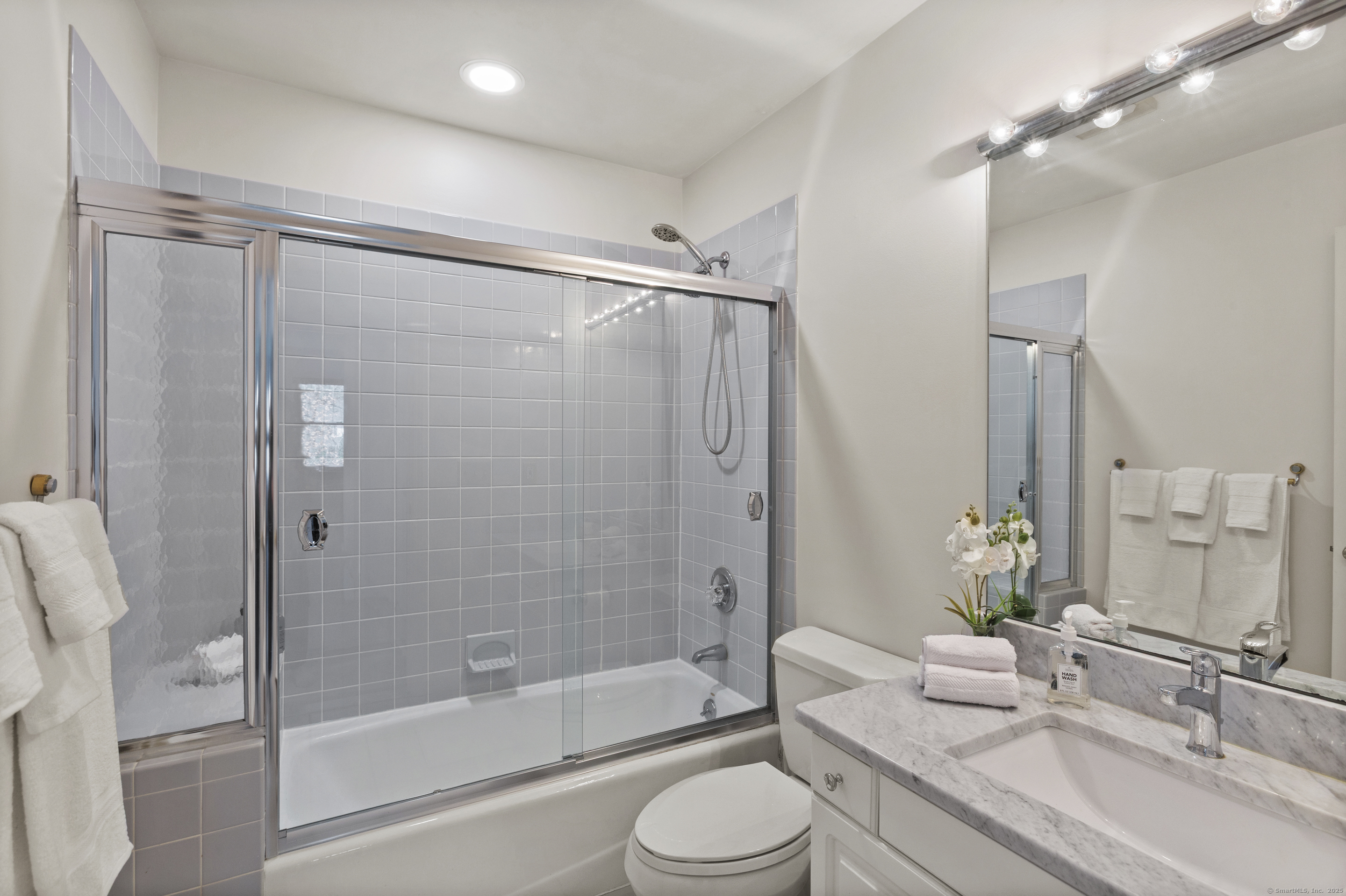 20 Maplewood Drive, Danbury, Connecticut image 25